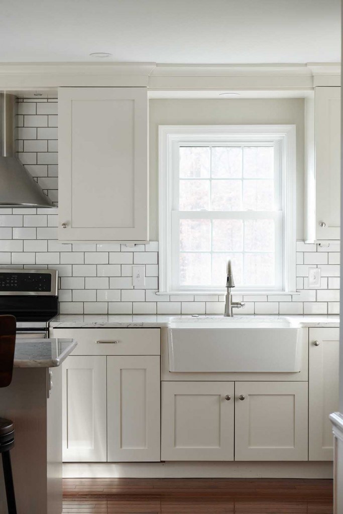 Villanova kitchen showing the tray ceiling retained above the new layout
